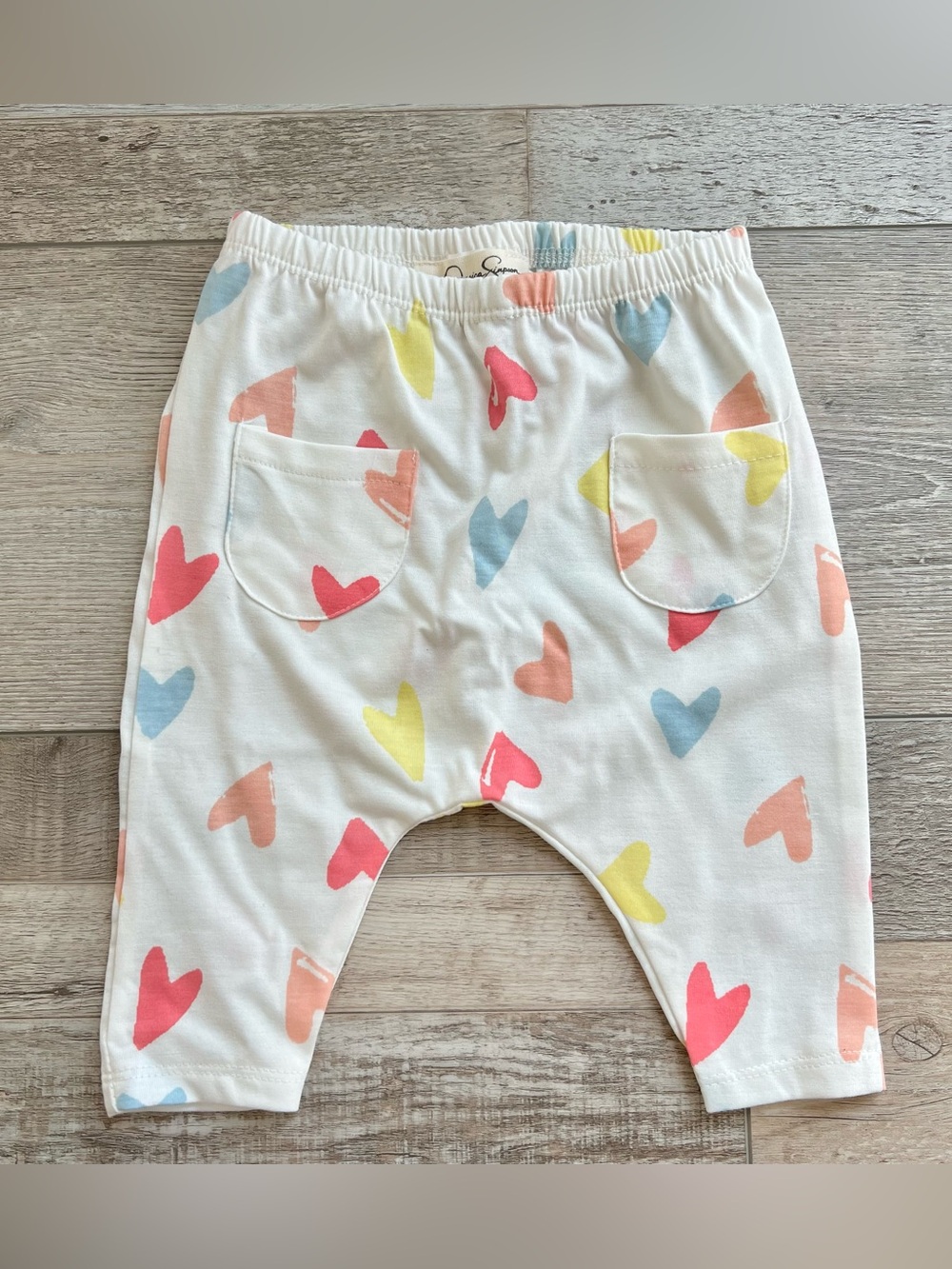 NWOT Jessica Simpson Girls Heart Leggings Size 0/3 Months